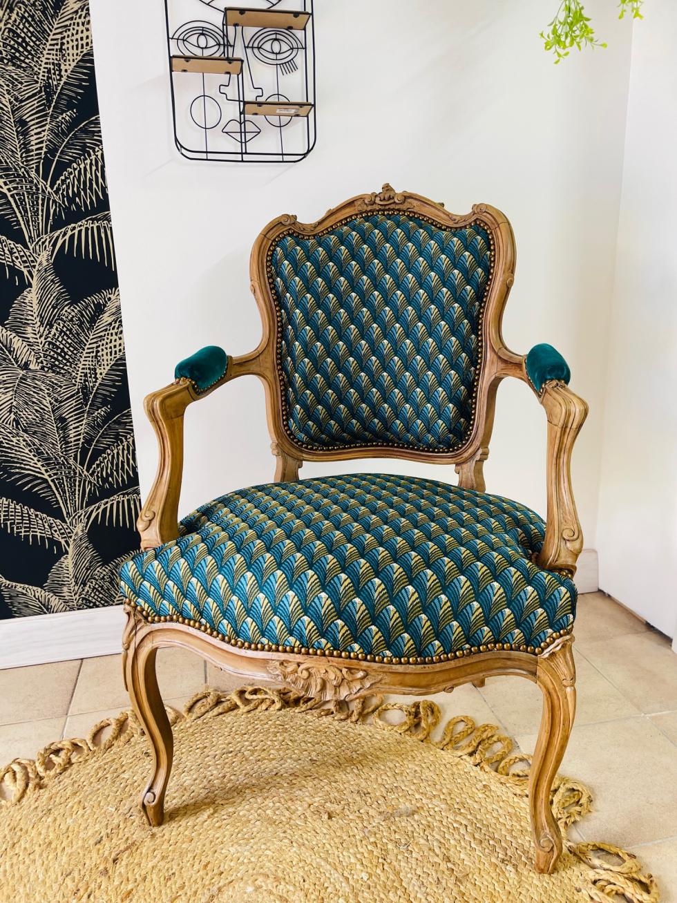 Le fauteuil Cabriolet Louis XV
